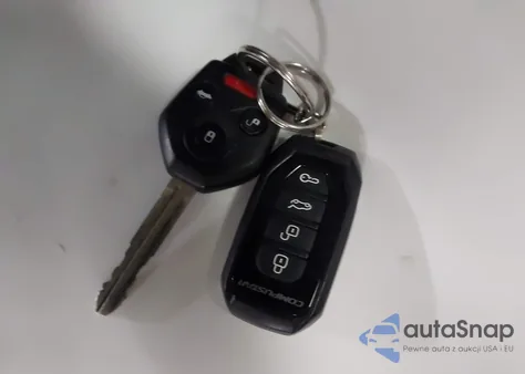 2018 Subaru Outback 2.5I Premium z USA, uszkodzony, nr VIN 4S4BSACC7J3345200